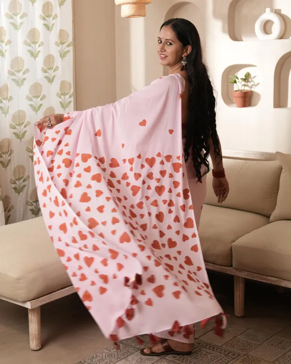 Pink_Cotton_Sweetheart_H_Block_Printed_Mul_Saree_With_Tassels_For_Women